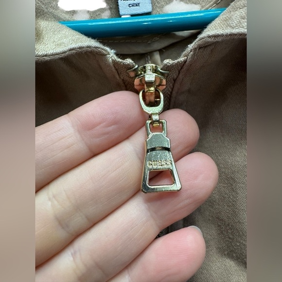 Guess brown Utility Jacket with Collared Neckline and Fitted Silhouette - Picture 10 of 16